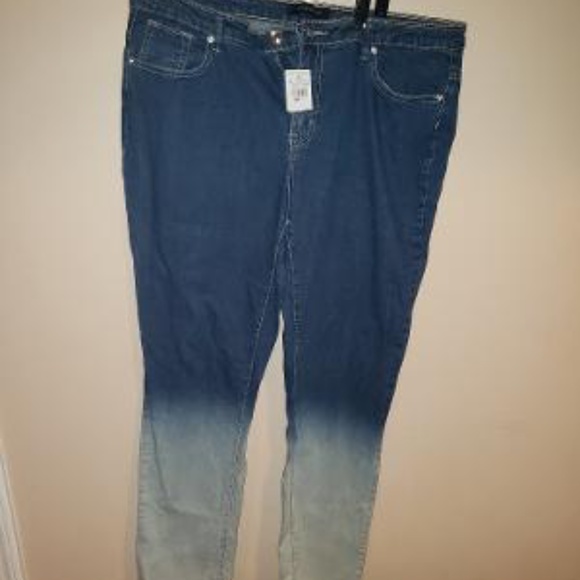 Ashley. Stewart Denim - Jeans